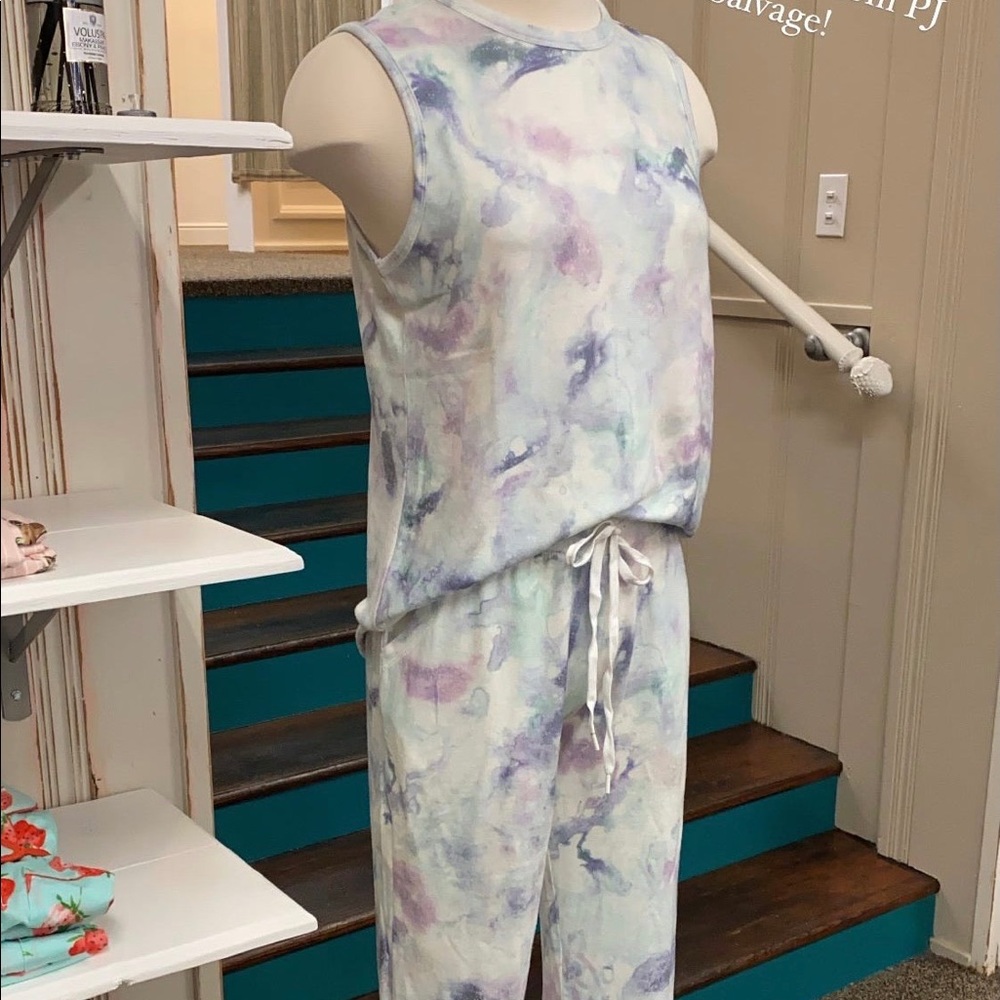 Water color tank. New w tags, never worn.